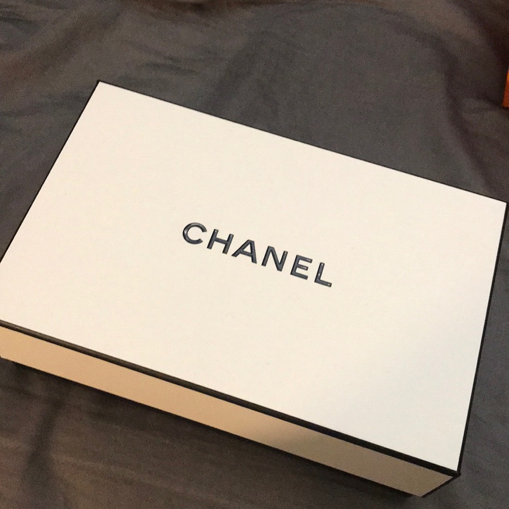 Chanel box